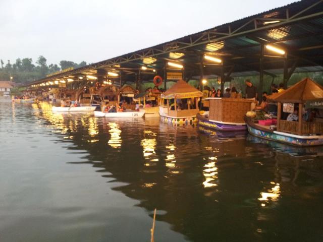FLOATING MARKET OUTBOUND LEMBANG - OUTBOUND BANDUNG