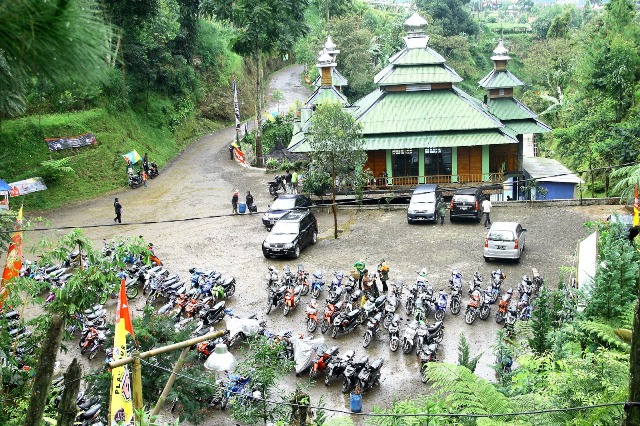 CIWANGUN INDAH CAMP - 10 Tempat Wisata Outbound Di Bandung Terpopuler Untuk Family Gathering