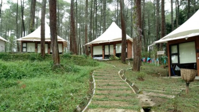Paket Hotel Villa Camping Pelengkap Outbound di Cikole, Lembang, Bandung